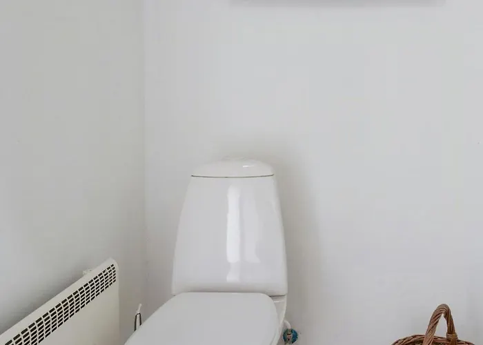 Historic And Outstanding Summer House In Dom wakacyjny Rørvig