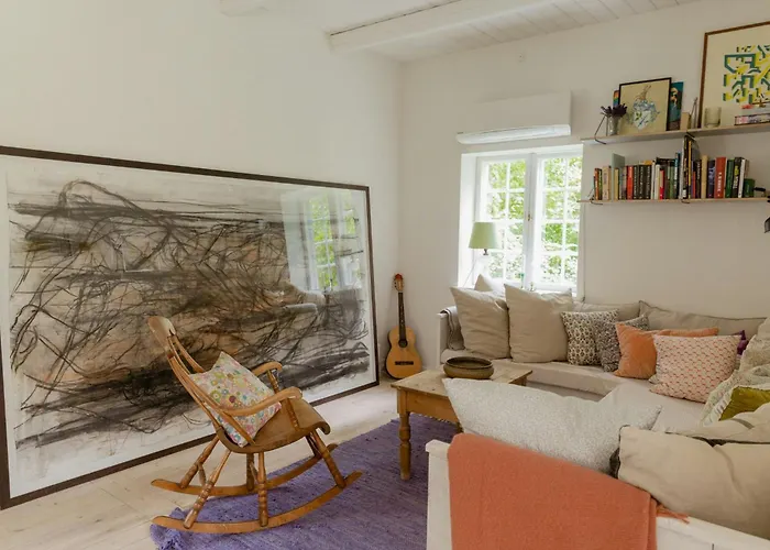 Dom wakacyjny Historic And Outstanding Summer House In Rørvig